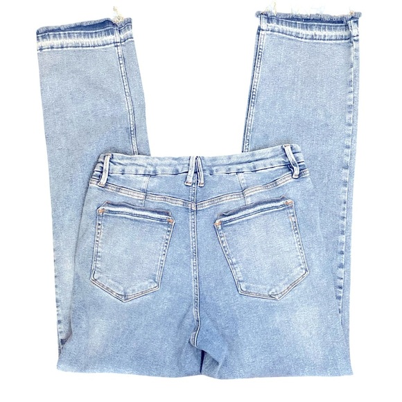 Good American Classic Slim Straight Mid Rise Blue Jean Released Hem Size 14/32 - Picture 6 of 13